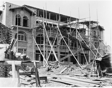 建筑中的杭州基督教青年会馆(老照片).jpg 建筑中的杭州基督教青年会馆(老照片).jpg