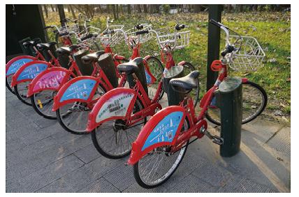 杭州的公共自行车.jpg 杭州的公共自行车.jpg