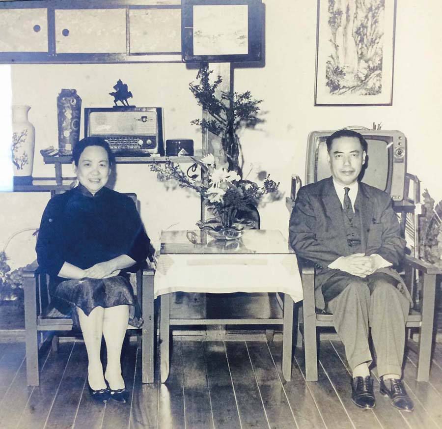 阮毅成夫妇像.jpg 阮毅成夫妇像.jpg