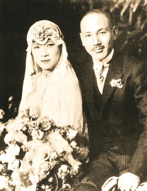 蒋介石与宋美龄的结婚照.jpg 蒋介石与宋美龄的结婚照.jpg