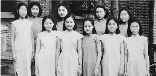新中国成立前夕,弘道女中学生毕业合影。.jpg 新中国成立前夕,弘道女中学生毕业合影。.jpg