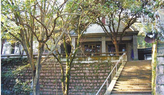 北山街84号30号楼边的平房——毛泽东在杭州主持起草《中华人民共和国宪法(草案)办公地址。.jpg 北山街84号30号楼边的平房——毛泽东在杭州主持起草《中华人民共和国宪法(草案)办公地址。.jpg